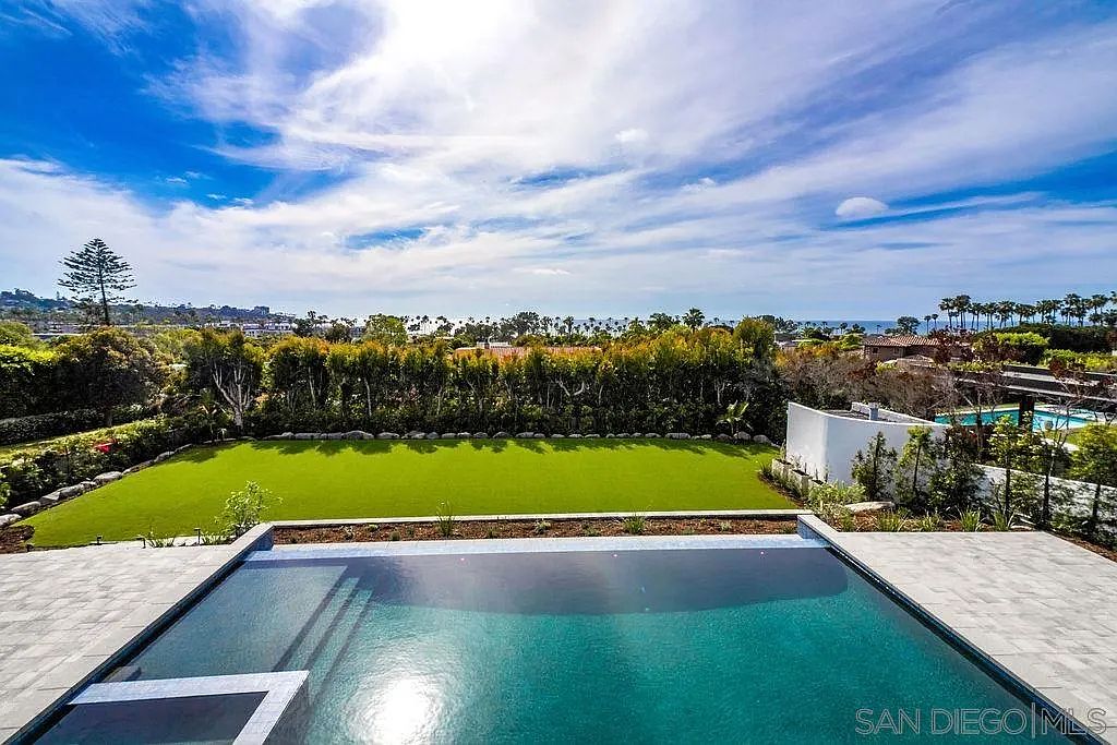La Jolla Shores Ocean-View Estate — 4x8 Construction