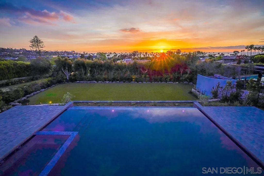 La Jolla Shores Ocean-View Estate — 4x8 Construction
