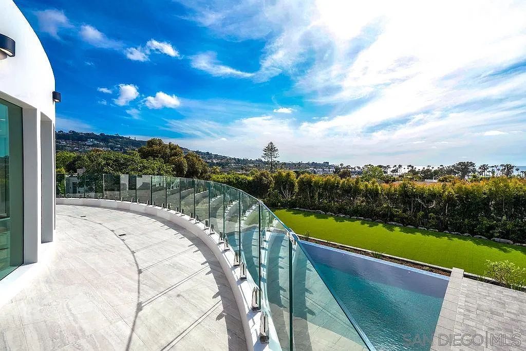 La Jolla Shores Ocean-View Estate — 4x8 Construction