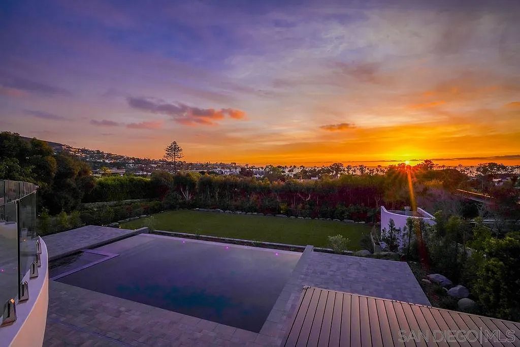 La Jolla Shores Ocean-View Estate — 4x8 Construction