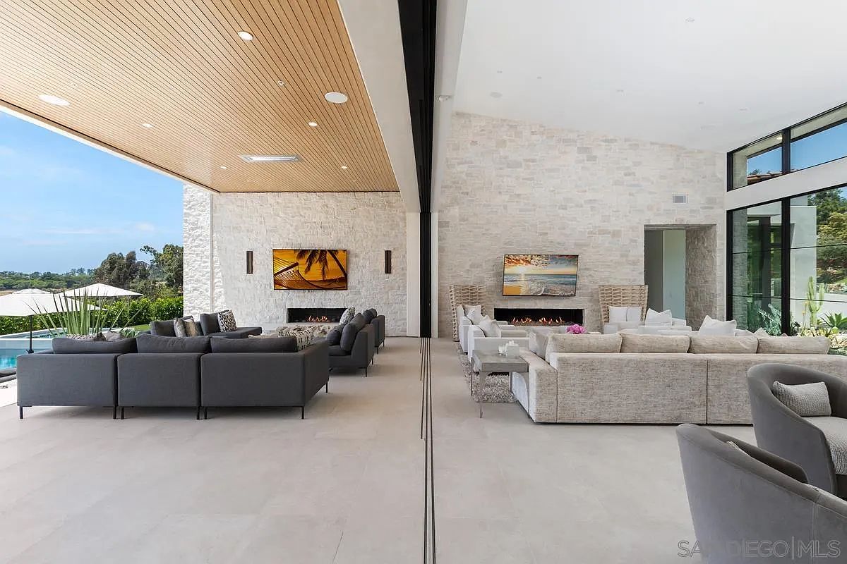 Modern Farmhouse on El Mirador — 4x8 Construction