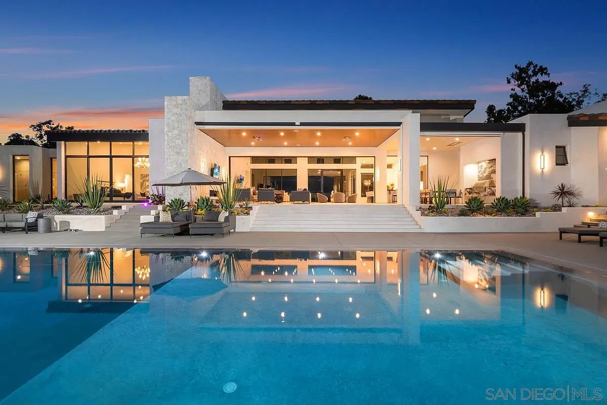 Modern Farmhouse on El Mirador — 4x8 Construction