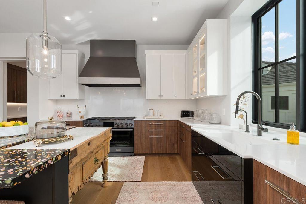 El Secreto Modern Farmhouse — 4x8 Construction