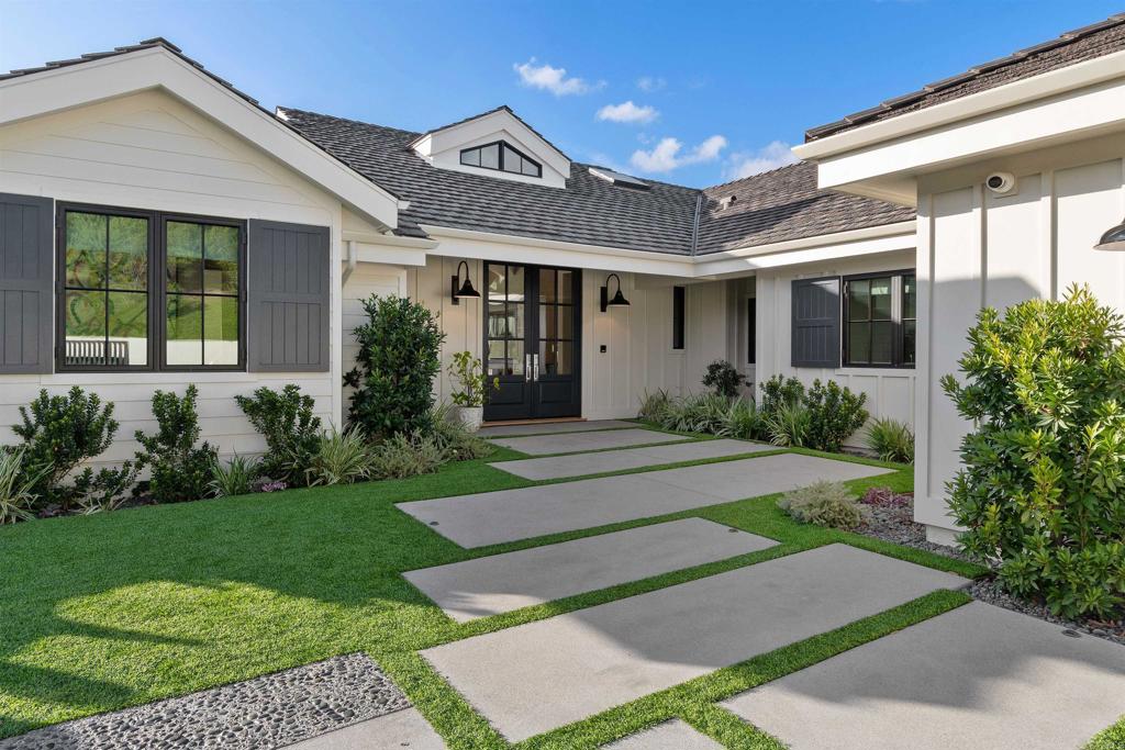 El Secreto Modern Farmhouse — 4x8 Construction