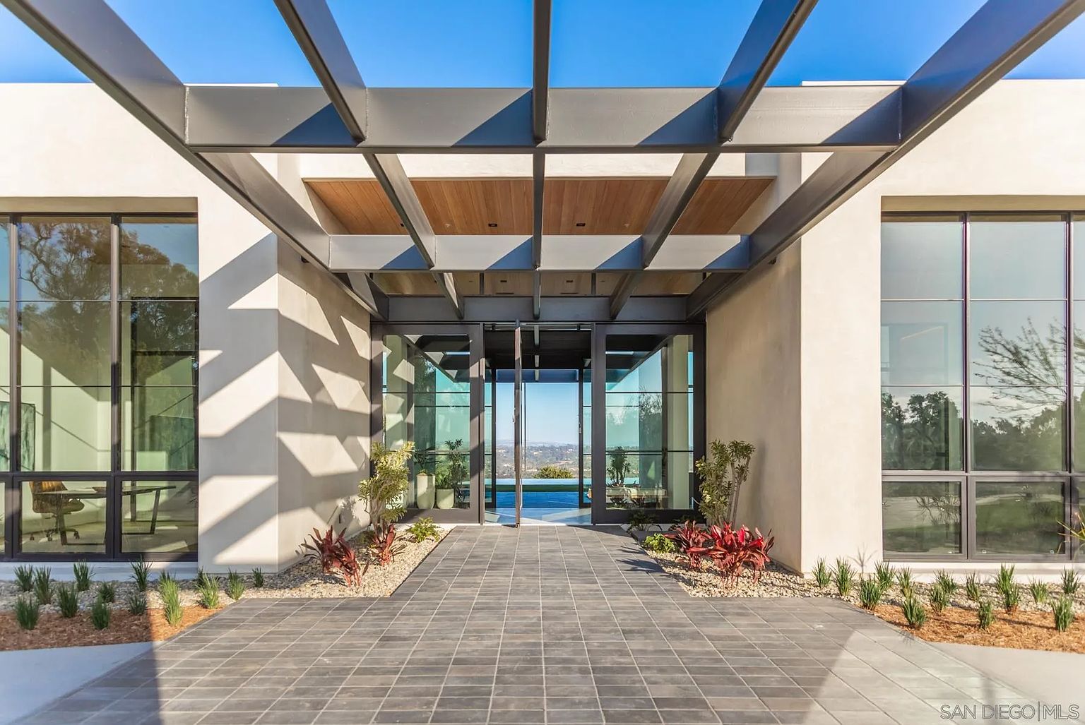Linea Del Cielo modern estate, Rancho Santa Fe — foundation and concrete by 4x8