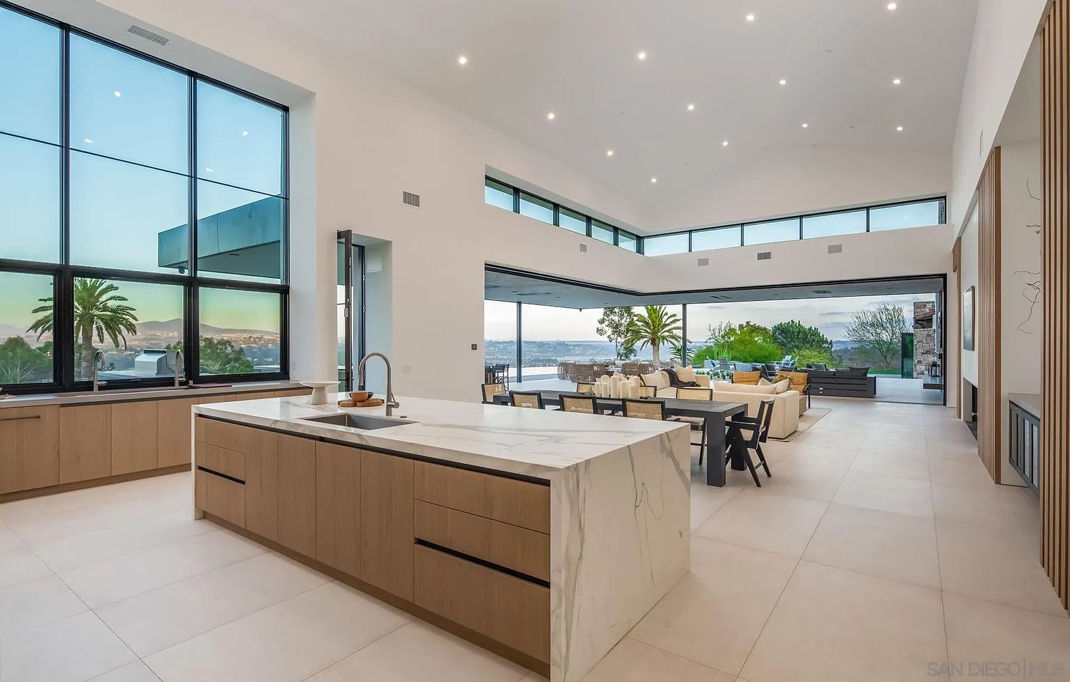 Linea Del Cielo modern estate, Rancho Santa Fe — foundation and concrete by 4x8