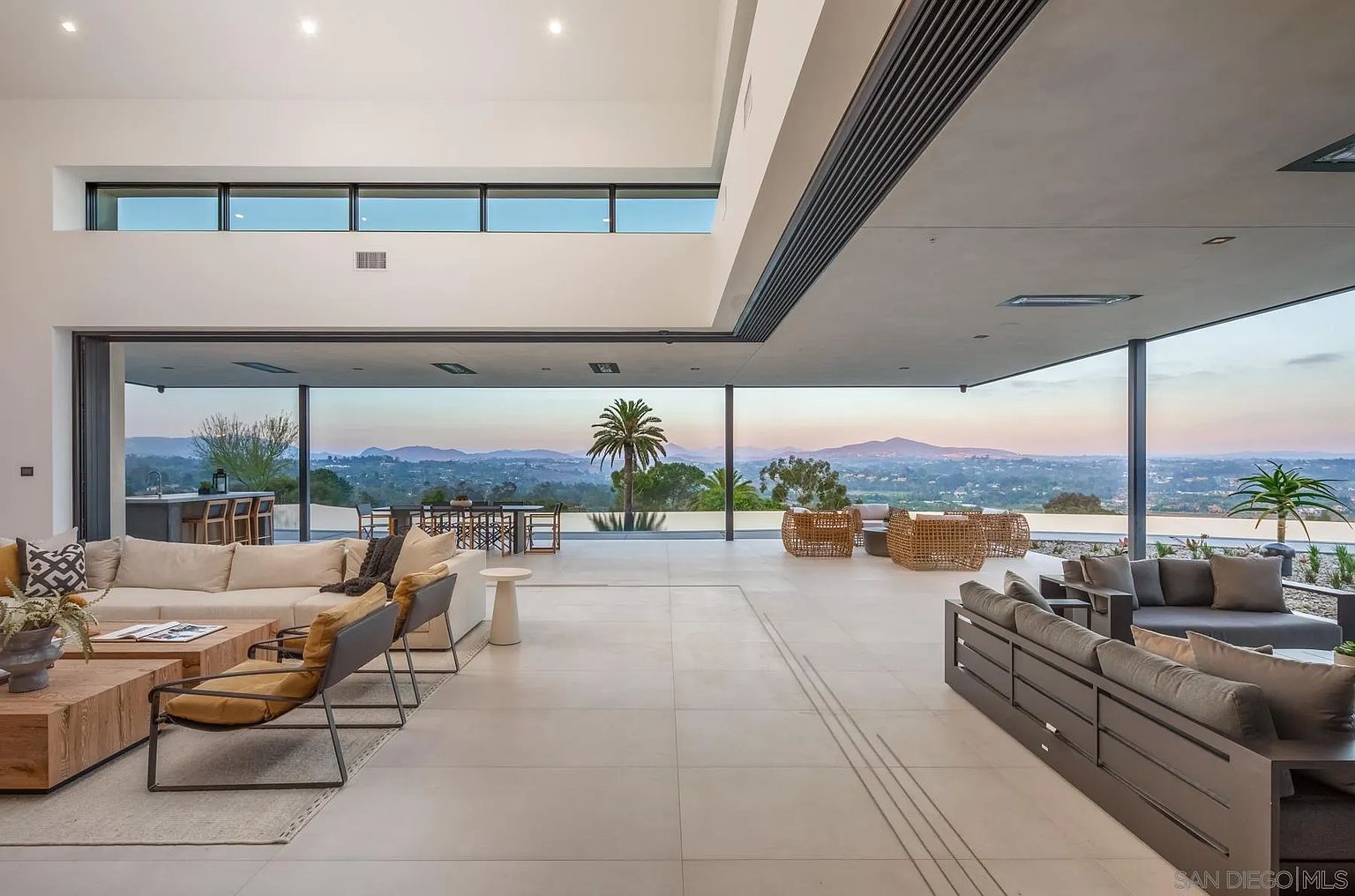 Linea Del Cielo modern estate, Rancho Santa Fe — foundation and concrete by 4x8