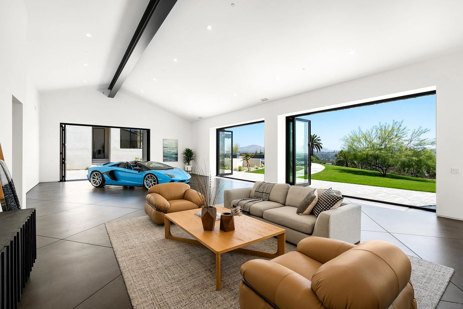Linea Del Cielo modern estate, Rancho Santa Fe — foundation and concrete by 4x8