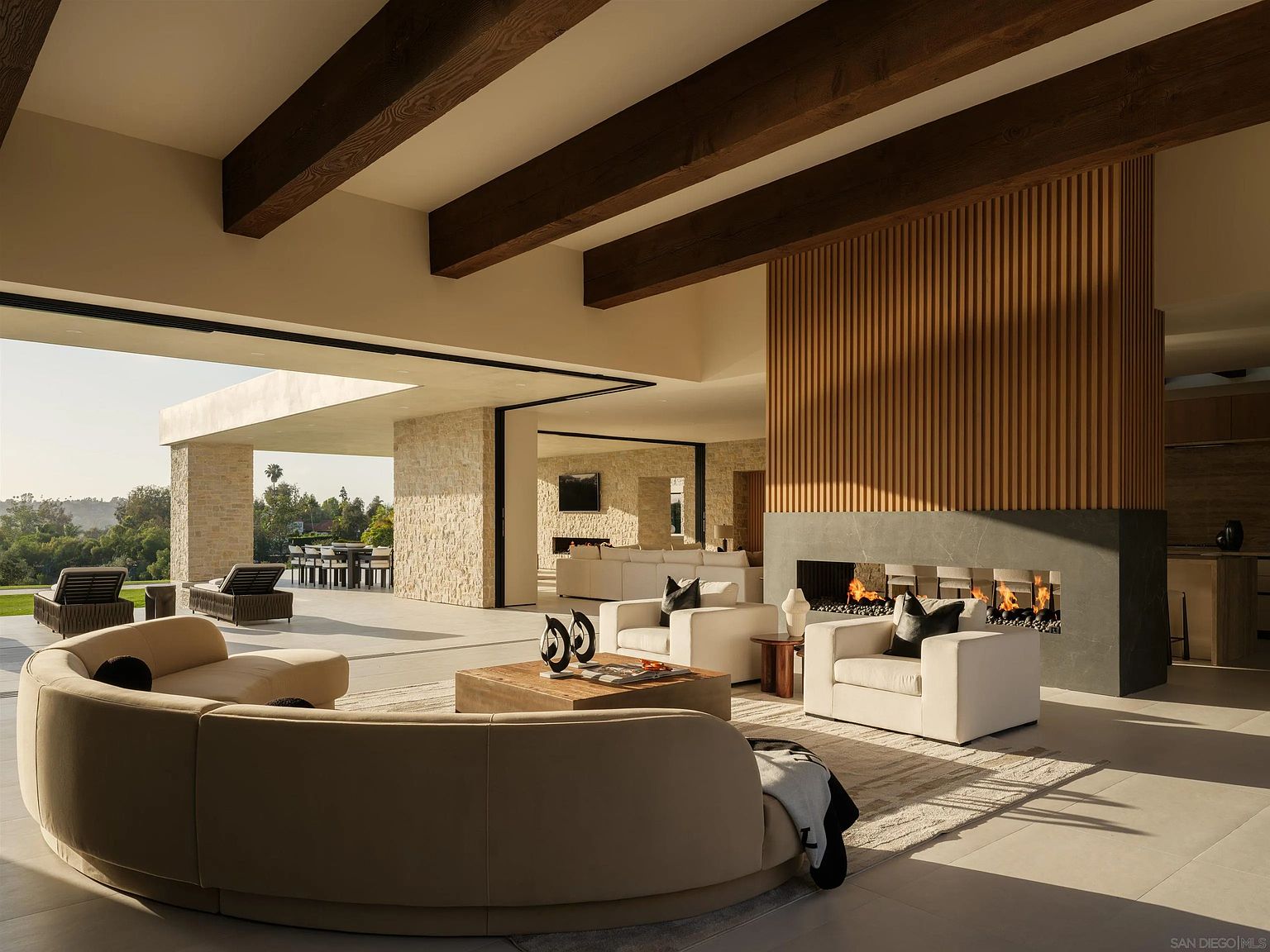 AER — Modern Estate in The Covenant — 4x8 Construction