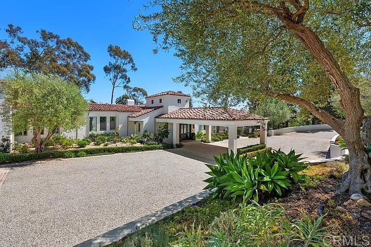 AER — Modern Estate in The Covenant — 4x8 Construction