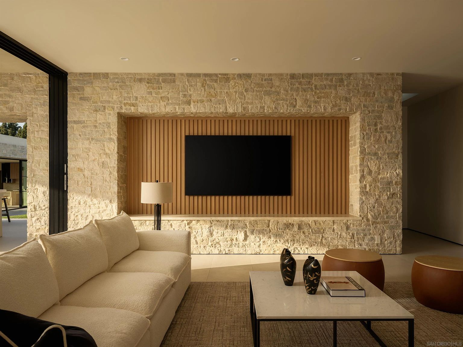AER — Modern Estate in The Covenant — 4x8 Construction