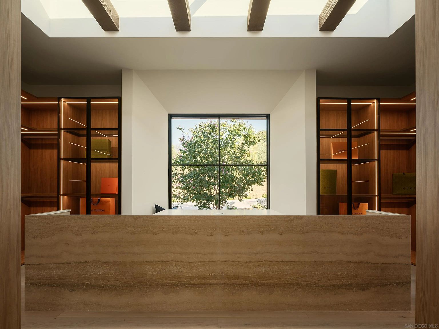 AER — Modern Estate in The Covenant — 4x8 Construction