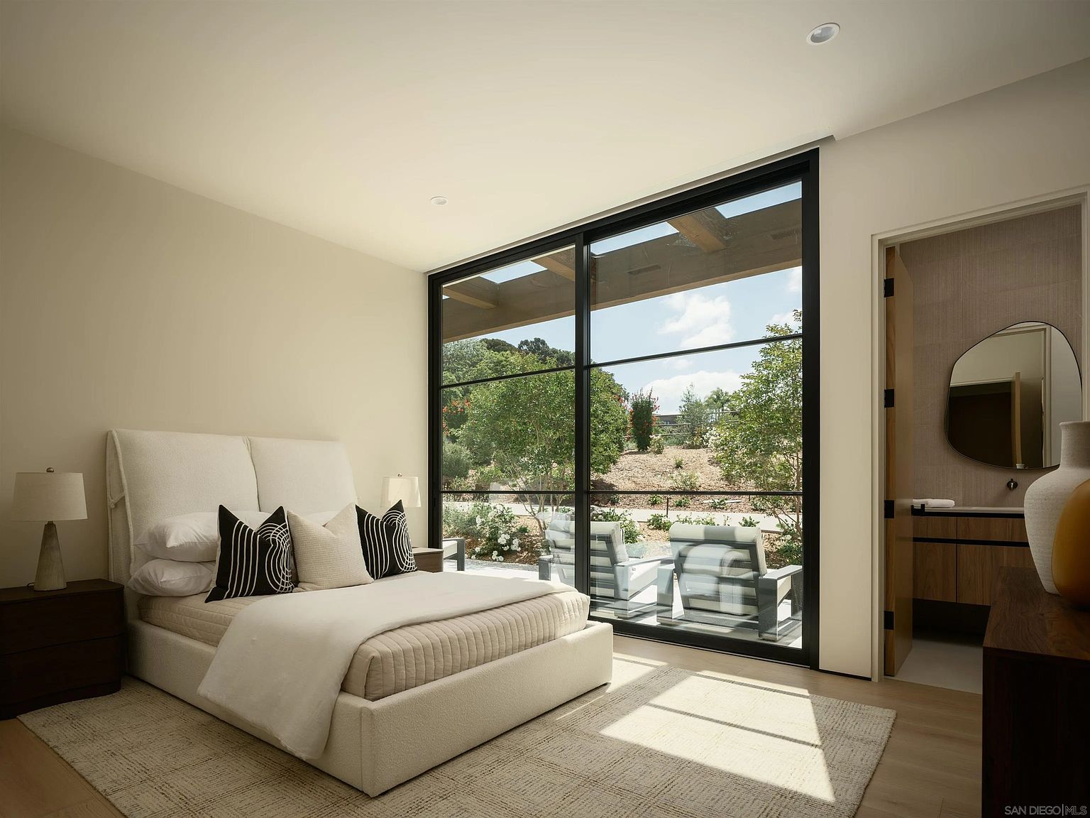 AER — Modern Estate in The Covenant — 4x8 Construction