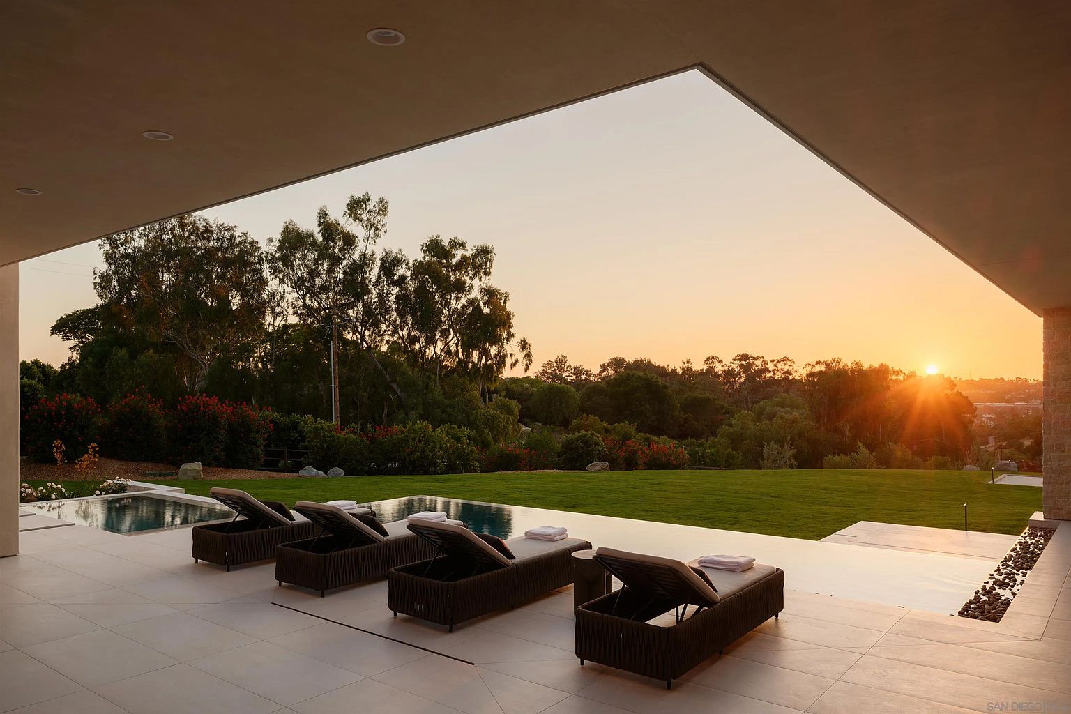 AER — Modern Estate in The Covenant — 4x8 Construction