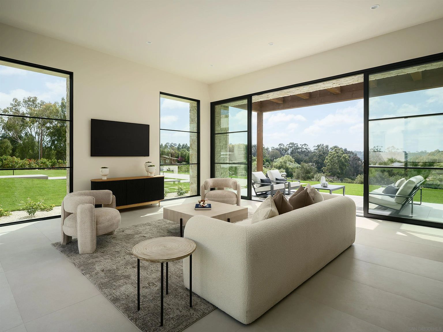 AER — Modern Estate in The Covenant — 4x8 Construction
