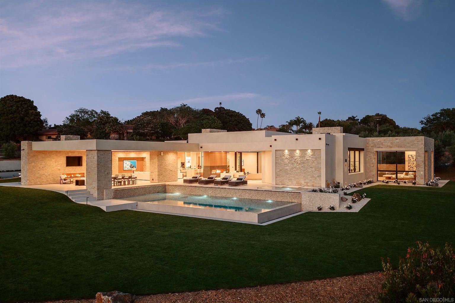 AER — Modern Estate in The Covenant — 4x8 Construction