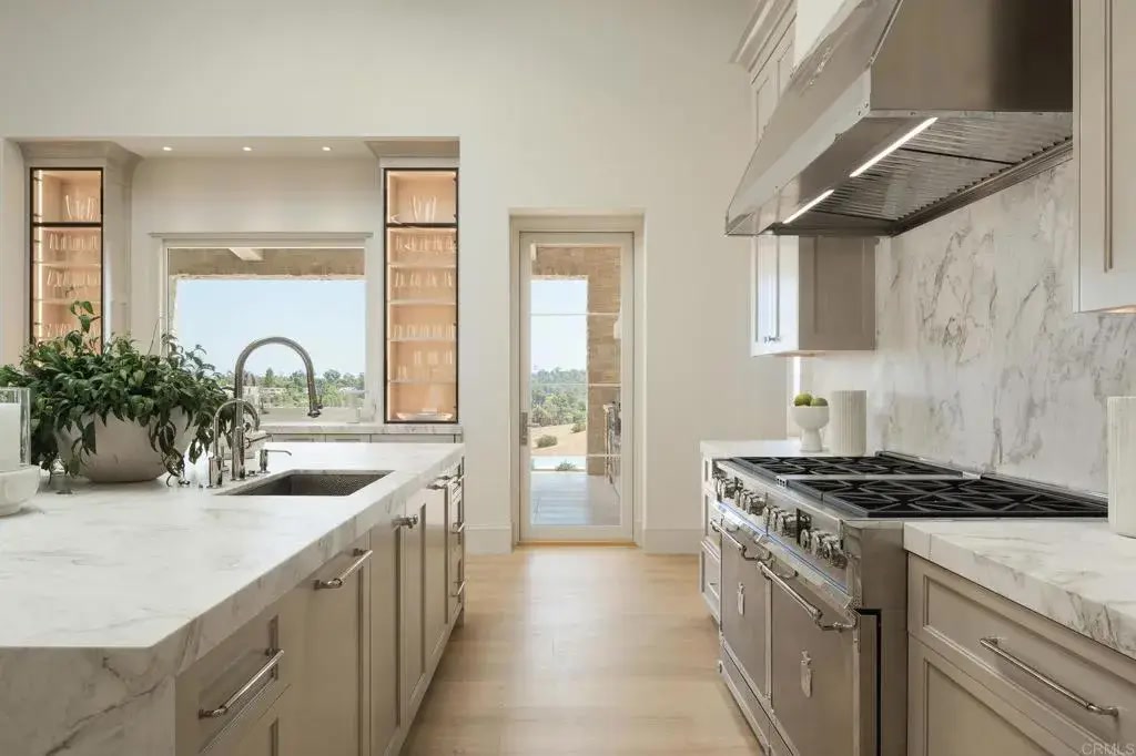 Covenant Modern Farmhouse — 4x8 Construction