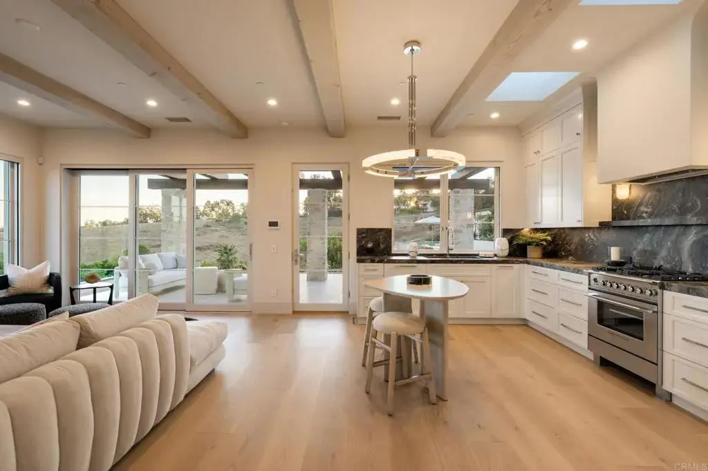 Covenant Modern Farmhouse — 4x8 Construction