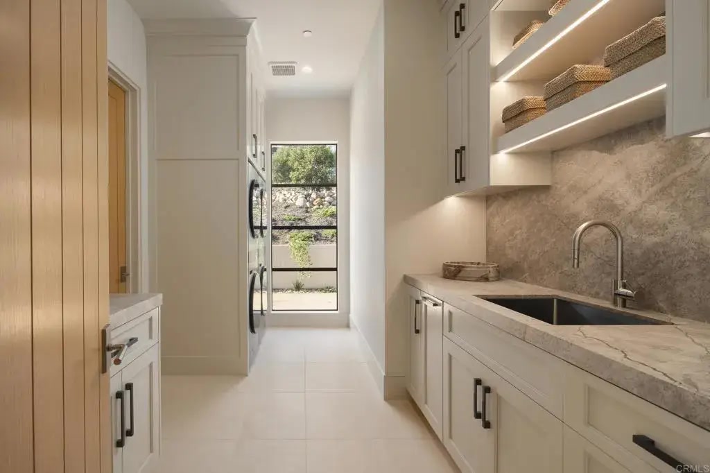 Covenant Modern Farmhouse — 4x8 Construction