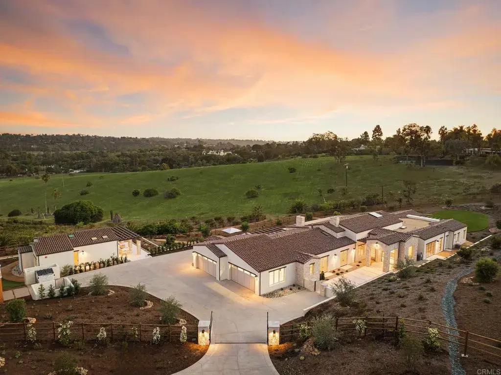 Covenant Modern Farmhouse — 4x8 Construction